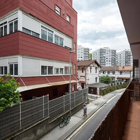 Always Easy I Escolta Real * Сан-Себастьян